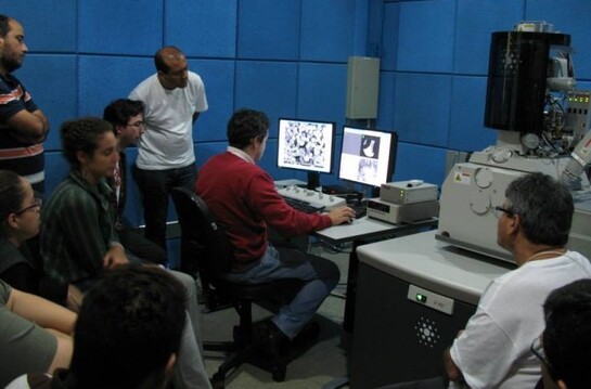 Escola de Microscopia recebe inscrições para cursos introdutórios