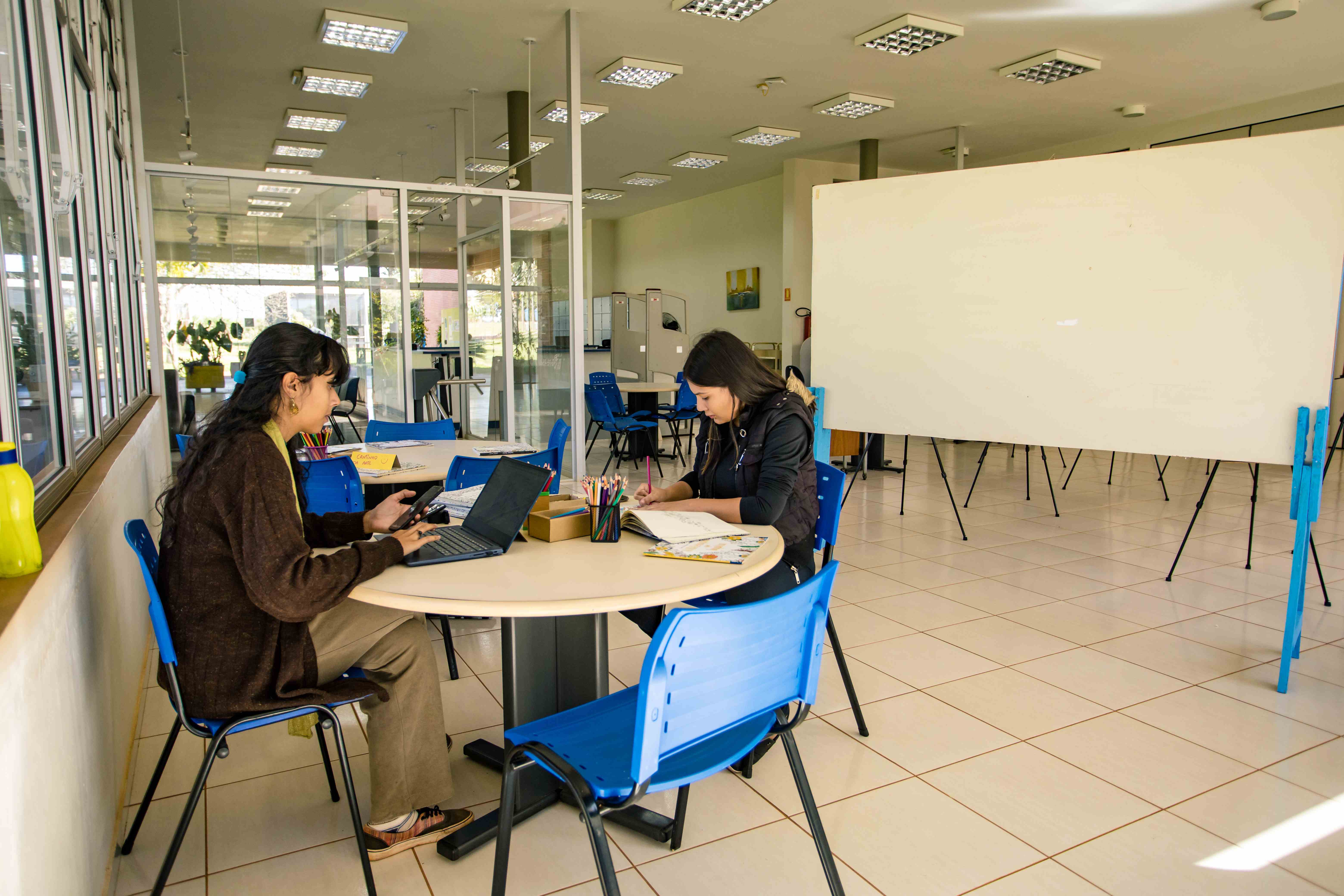 Edital 033/2026 - Mentoria de diretores escolares: seleção de pós-graduandos em Educação
