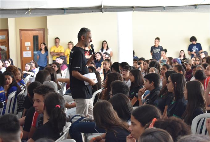 Descubra a Federal: Programa Futuro Cientista